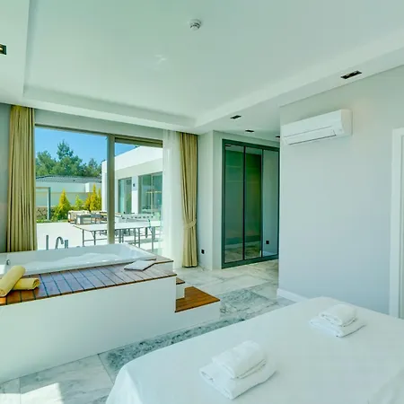 Neptune 2 - Planet Luxury *