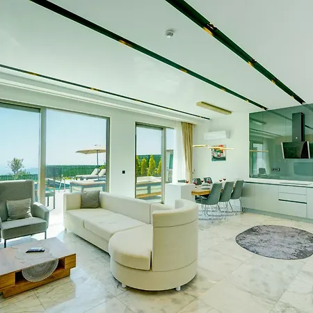 Neptune 2 - Planet Luxury